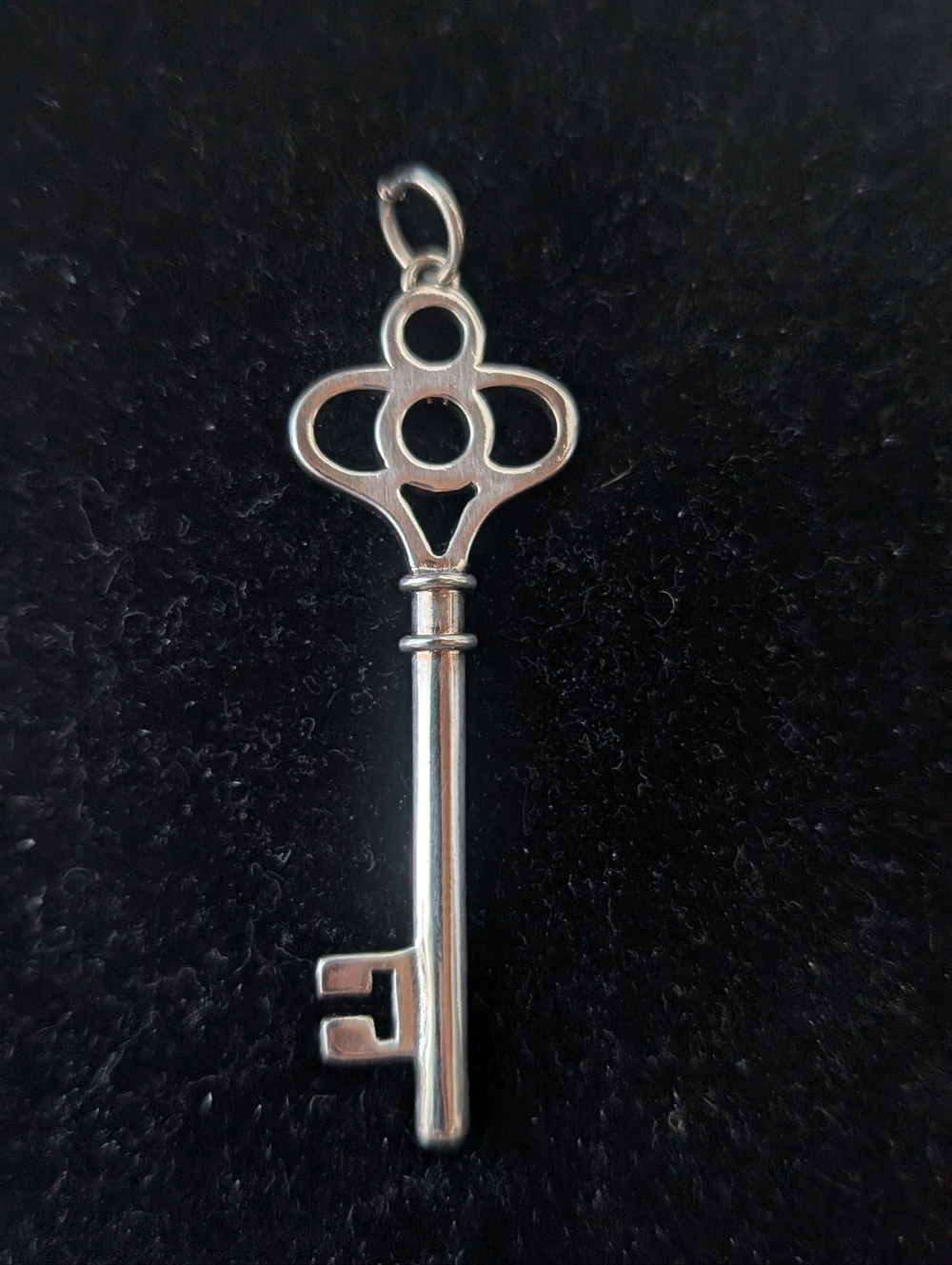 STERLING Silver Key Charm Pendant - Picture 2 of 8